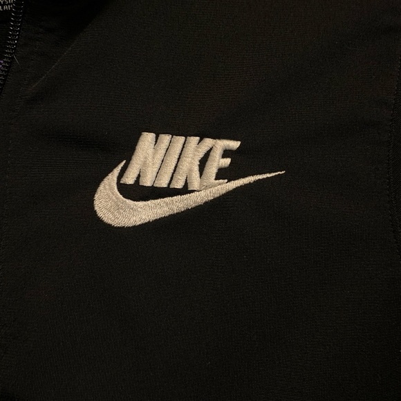 Nike Jacket - Picture 2 of 4